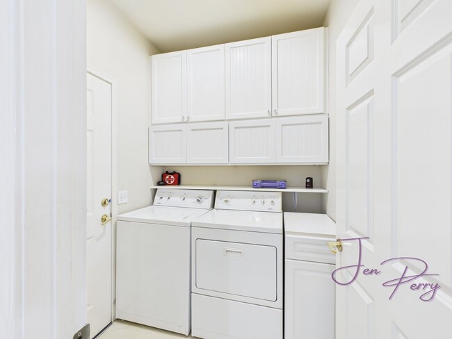 Photo - 923 Aaron Dr Unit 1