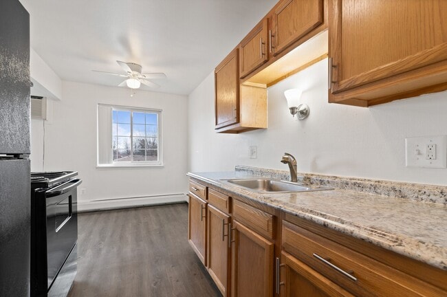 Photo - Cove on 10 - Warren, MI