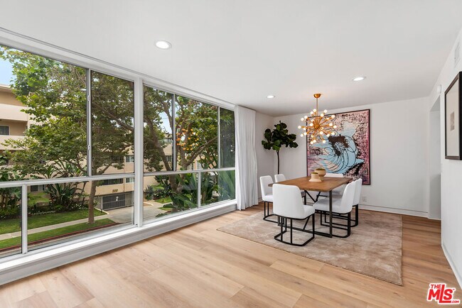 Photo - 301 Rexford Dr Unit 6