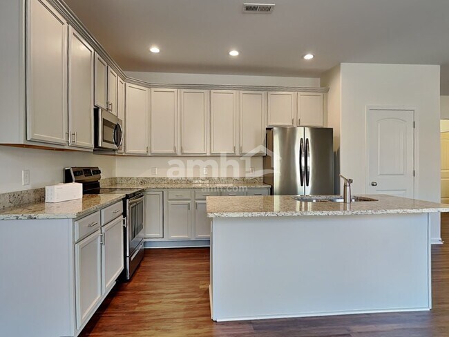 Photo - 103 Ramshackle Way