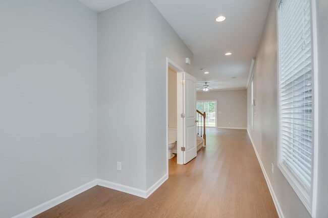 Photo - 3 Bedroom 2.5 Bath in Grovetown!