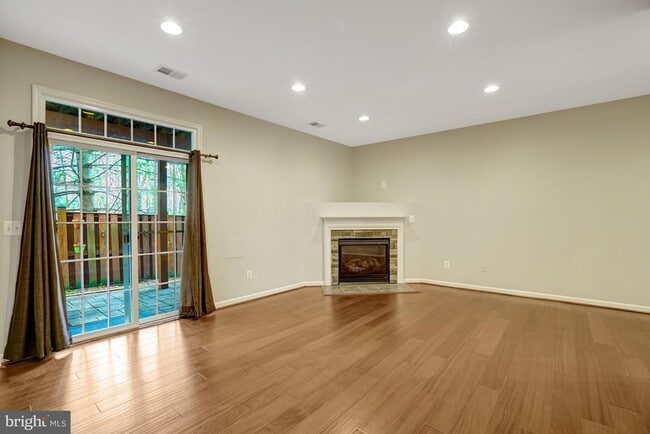 Photo - 6927 Rolling Creek Way