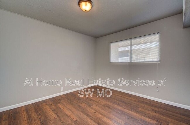 Photo - 930 S Campbell - P7