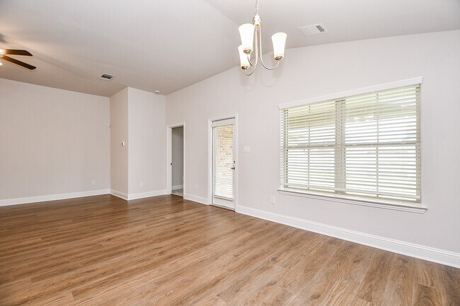 Photo - 2700 Diamond Reef Ln