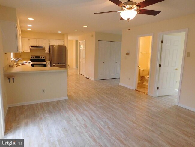 Photo - 309 W London Ave