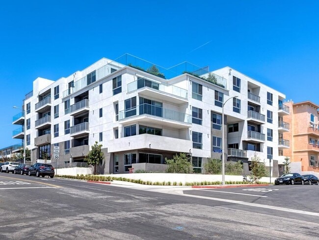 Photo - 1330 Federal Ave Apartment Unit PH3