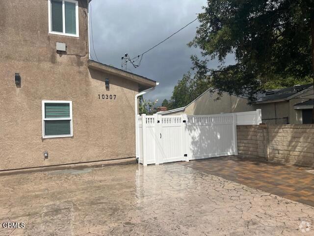 Building Photo - 10307 Floralita Ave Rental