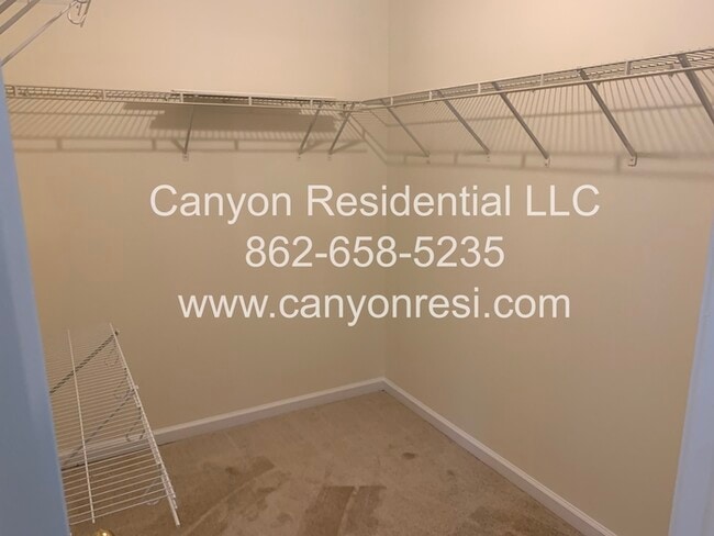 Photo - 125 Bay Ct Dr