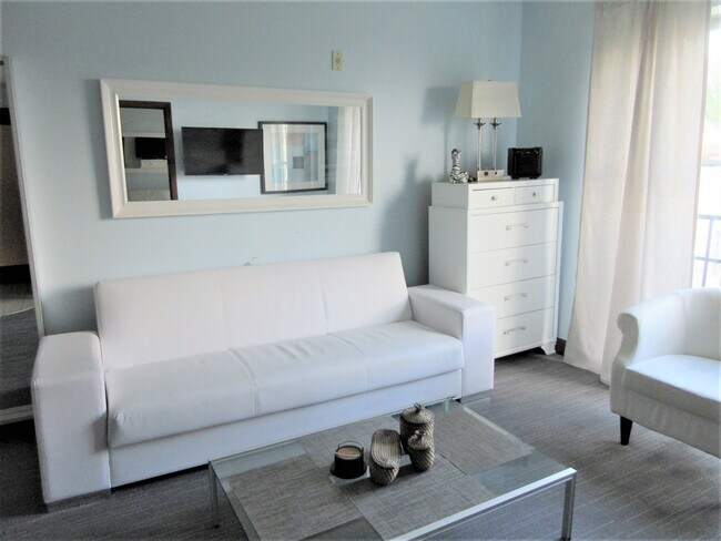 SOFA BED - 1060 Ocean Dr Unit 305