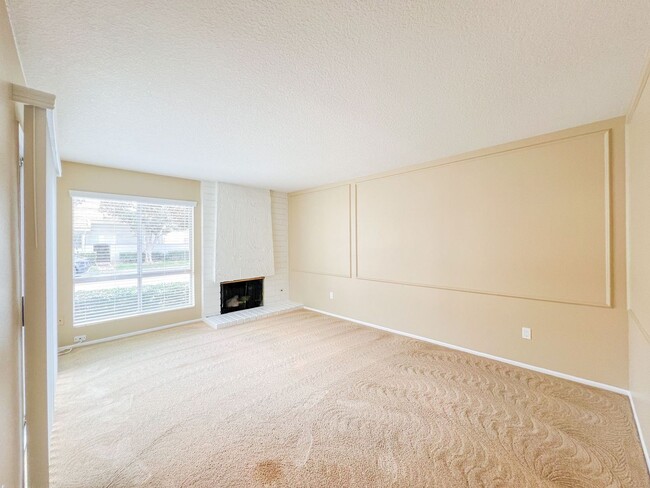 Photo - Cypress 2 Bed Townhome - 2 Car Garage - Gorgeous - Amenities Galore!!!!!