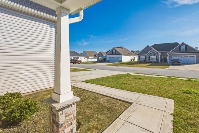 Photo - 5 bedroom waterfront property