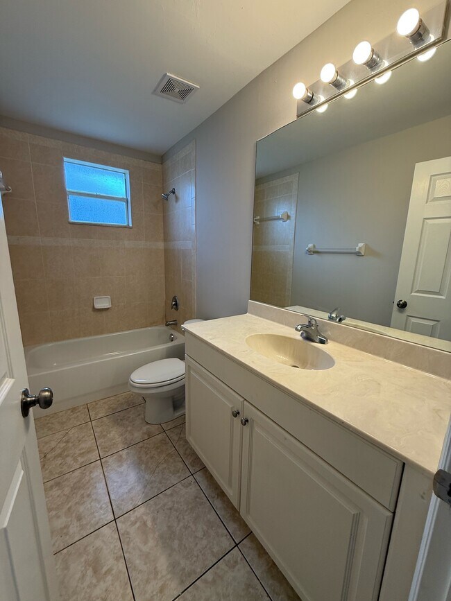 Photo - 3417 1st St SW