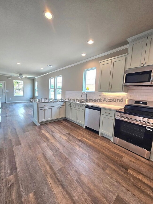 Photo - 730 S Weenonah Ave