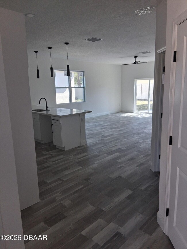 Photo - 1621 Illinois St