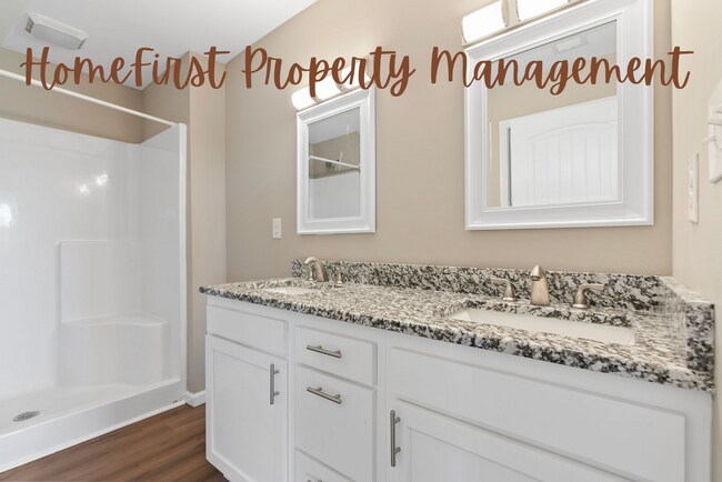 Photo - 704 Tower Dr