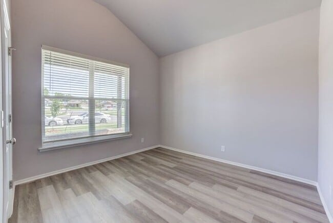 Photo - Need More Space? This 4/2.5/2 Has It!