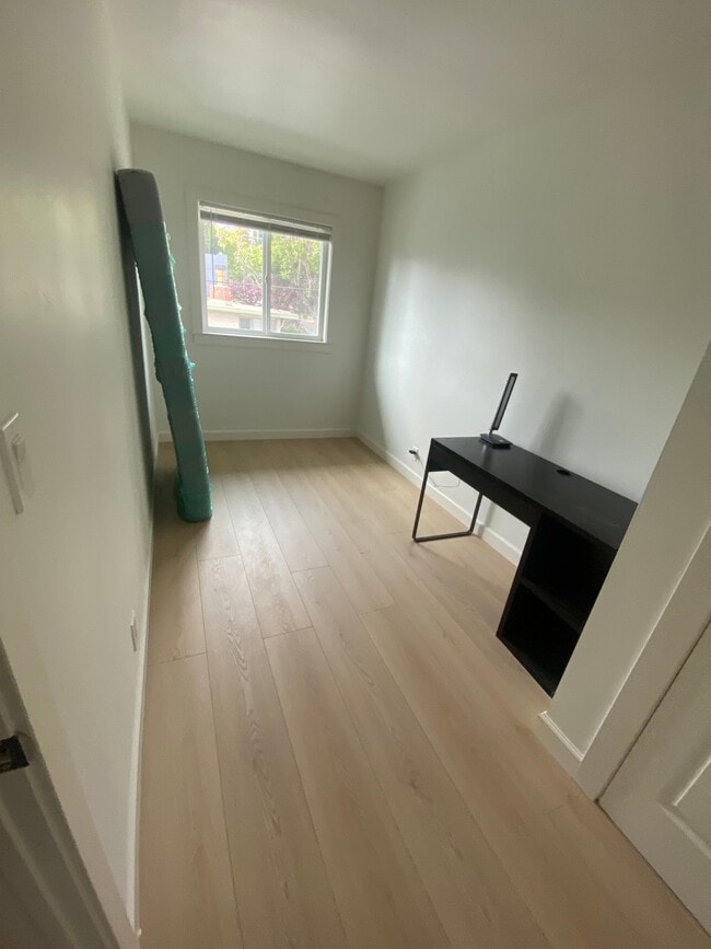 Photo - 2480 Virginia St Unit 4