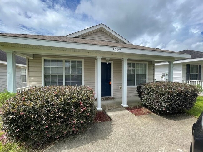 Photo - 1229 Brownfield Rd