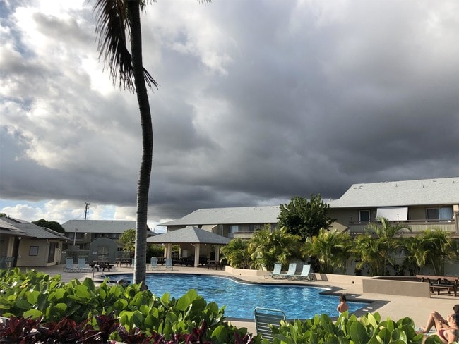 Building Photo - 91-989-989 Puamaeole St