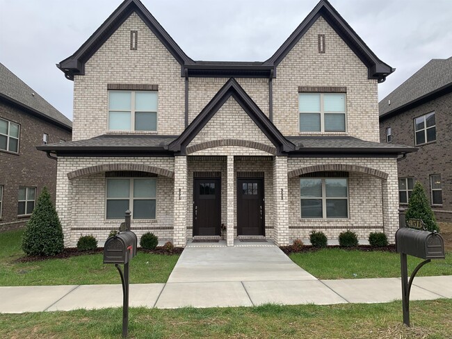 Photo - 175 Old Shackle Island Rd