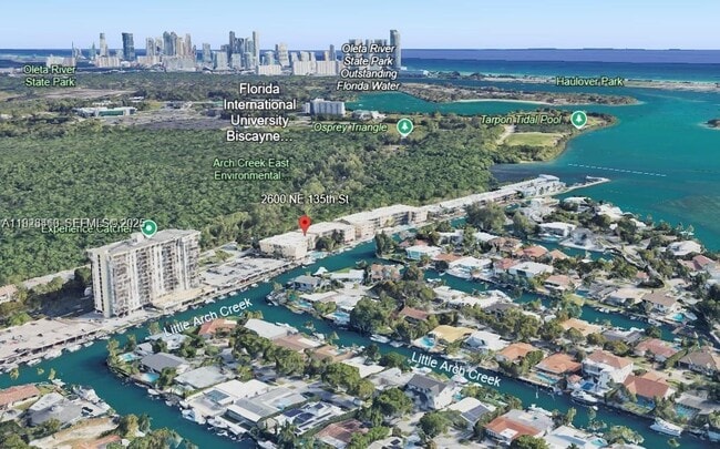 Building Photo - 2600 NE 135th St Unit 4E-A