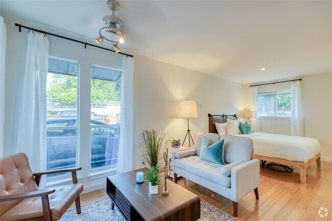 Building Photo - 2526 Durwood St Unit 208 Rental