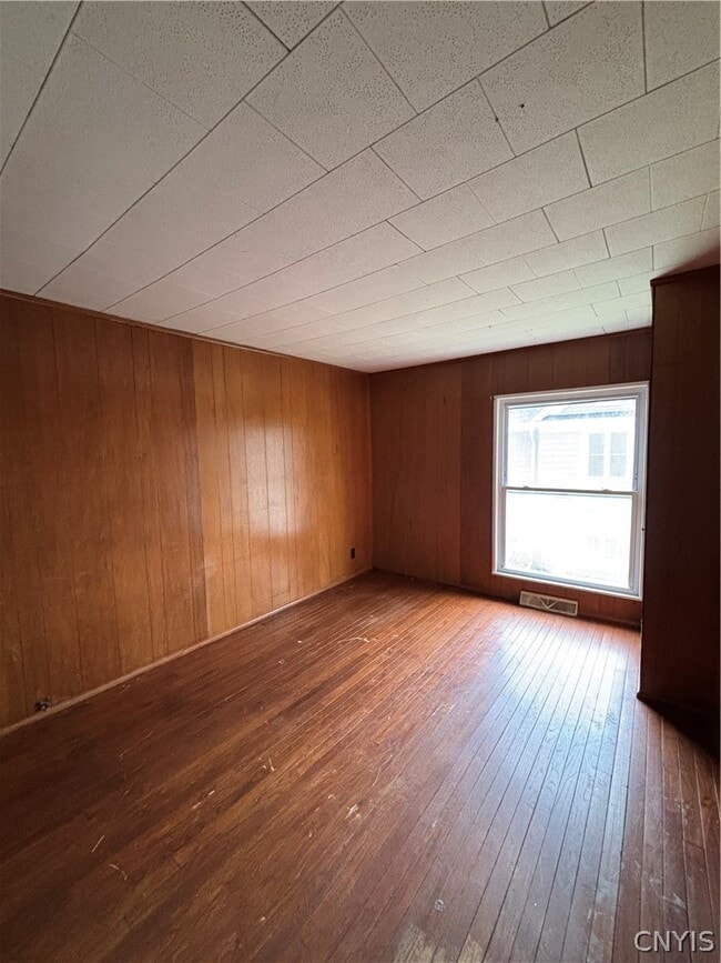 Photo - 131 West St