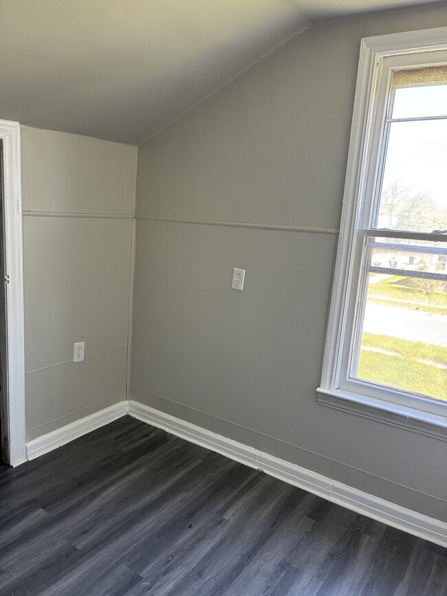 Photo - 15448 Log Cabin St