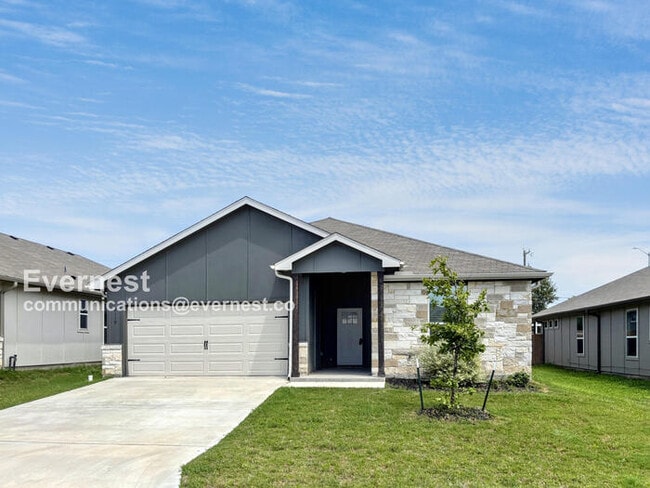 Building Photo - 2119 Hornbeam St Rental
