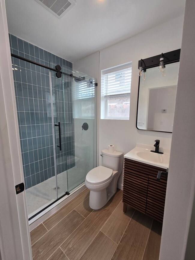 Photo - 1bd/1ba near Laguna Lake