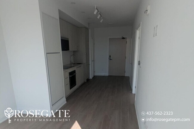 Photo - Modern 1-Bedroom Condo in the Heart of Oakville — With Internet, EV Parking & Locker Included! Unité 502
