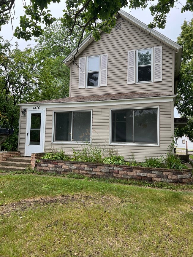 Building Photo - 1414 Beltrami Ave NW Unit B Rental