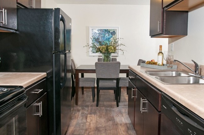 Photo - Brooklyn Crossing