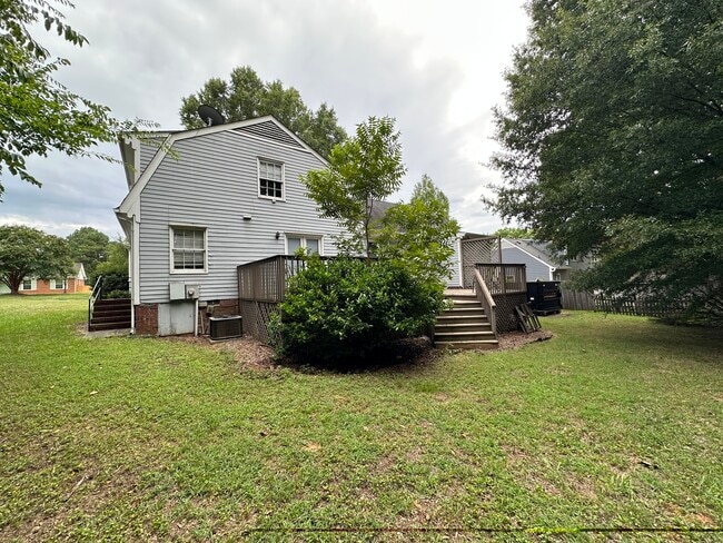 Photo - 1701 Bonnie Ln