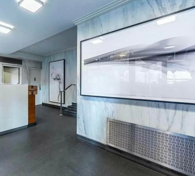 Photo - 165 E 35th St Unit 2D