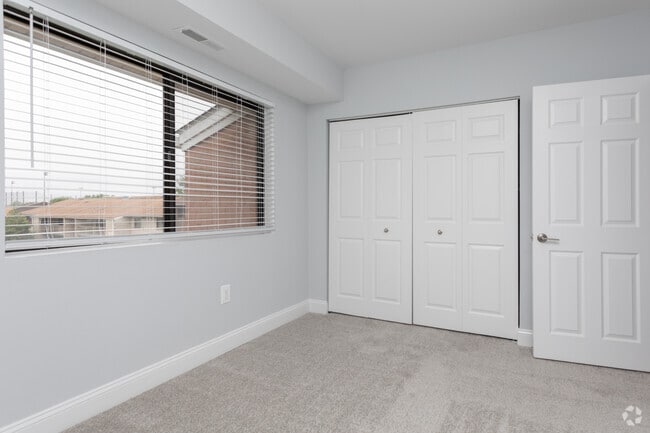 3BR, 2BA - 1,343 SF