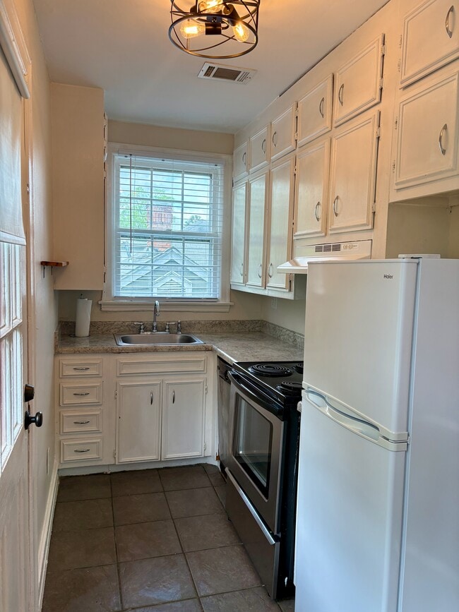 Photo - 120 Corbin Ave Unit #3