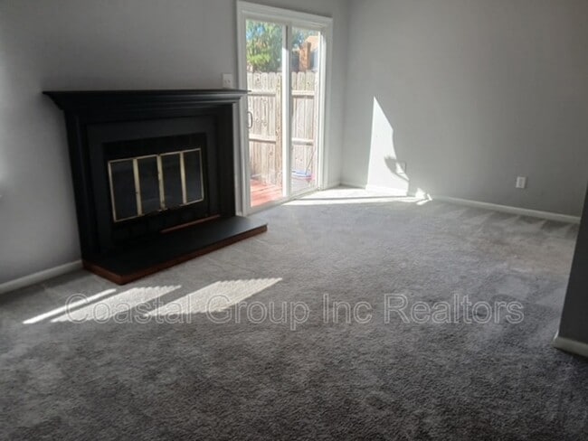 Photo - 2449 Reagan Ave