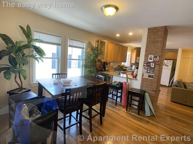 Photo - 80 Ten Hills Rd