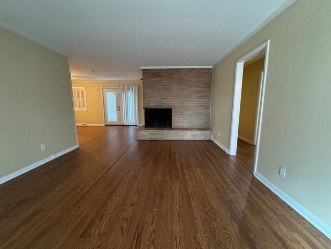 Photo - Spacious 1/2 Duplex in Great Waldo Area