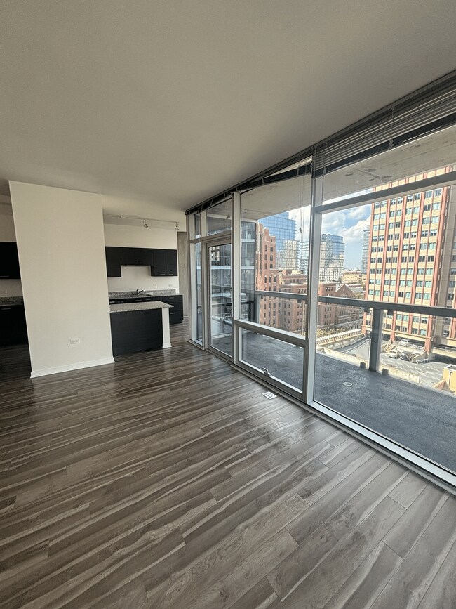 851 N La Salle Dr Unit 1707