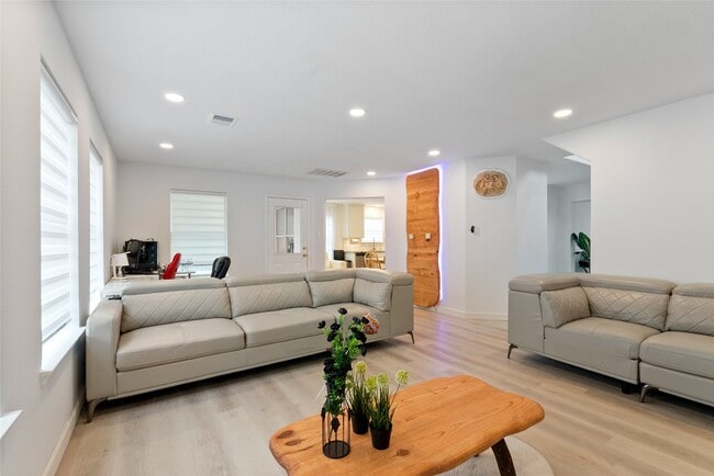 Photo - 5902 Rye Creek Dr