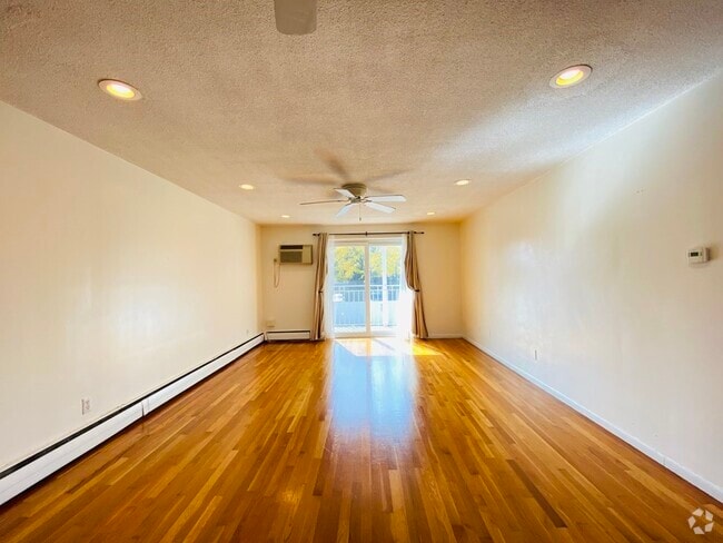 Building Photo - 50 Green St Unit 209 Rental