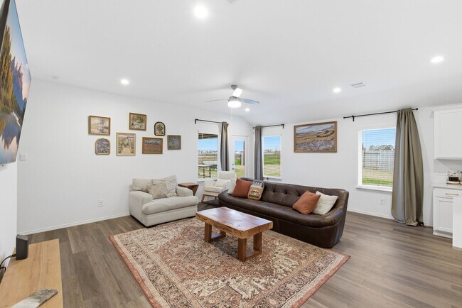Photo - 322 Coral Drift Ct