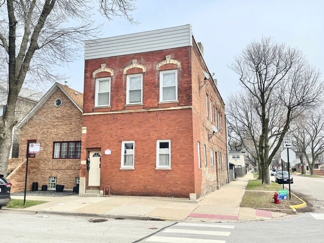Building Photo - 3759 S Union Ave Unit 1F