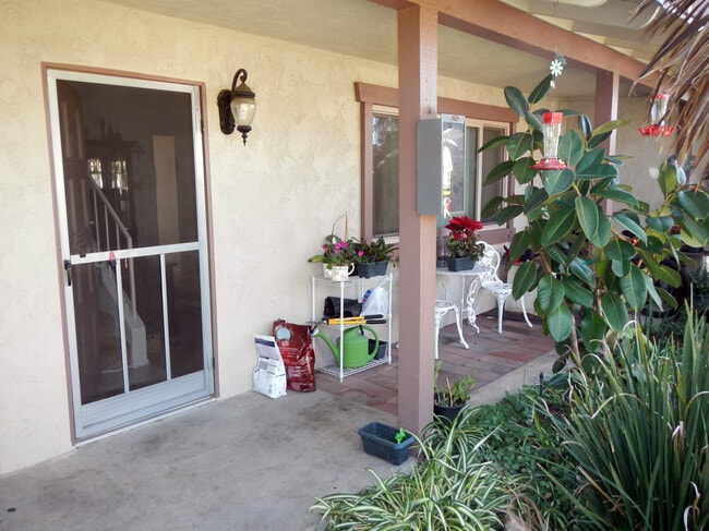 Building Photo - 16181 Ganges Lane #3, Huntington Beach, CA 92647 Unit 3
