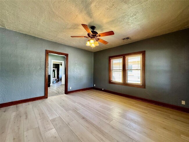 Photo - 609 N Caddo St