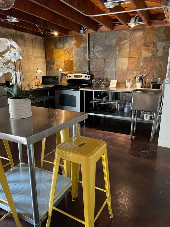 Photo - 1926 Arizona Ave Unit 2 bedroom apartment