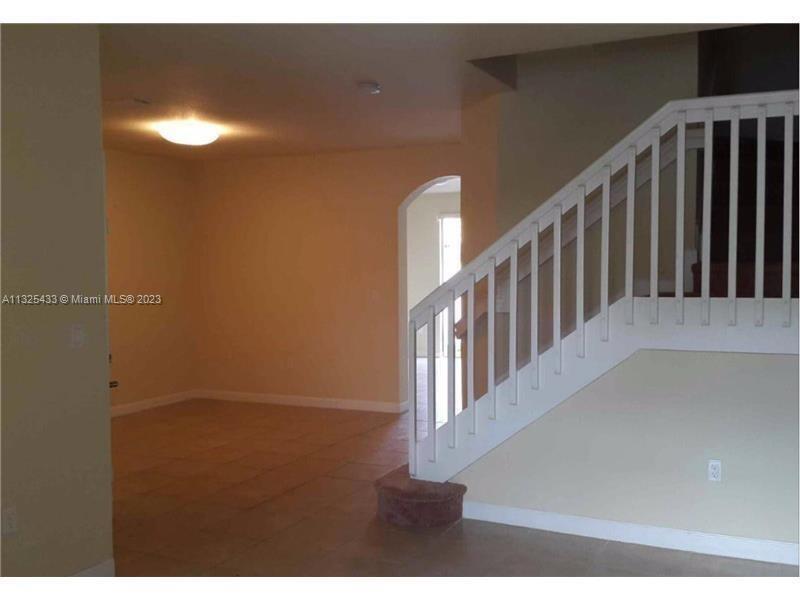 Photo - 3456 W 90th St