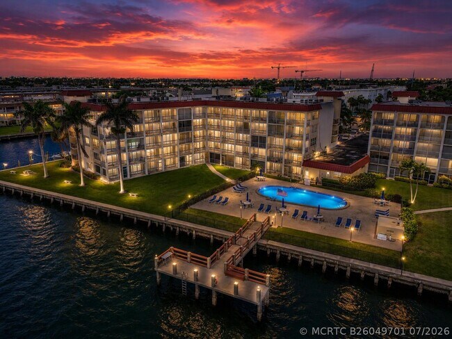 Photo - 100 Paradise Harbour Blvd Unit 307